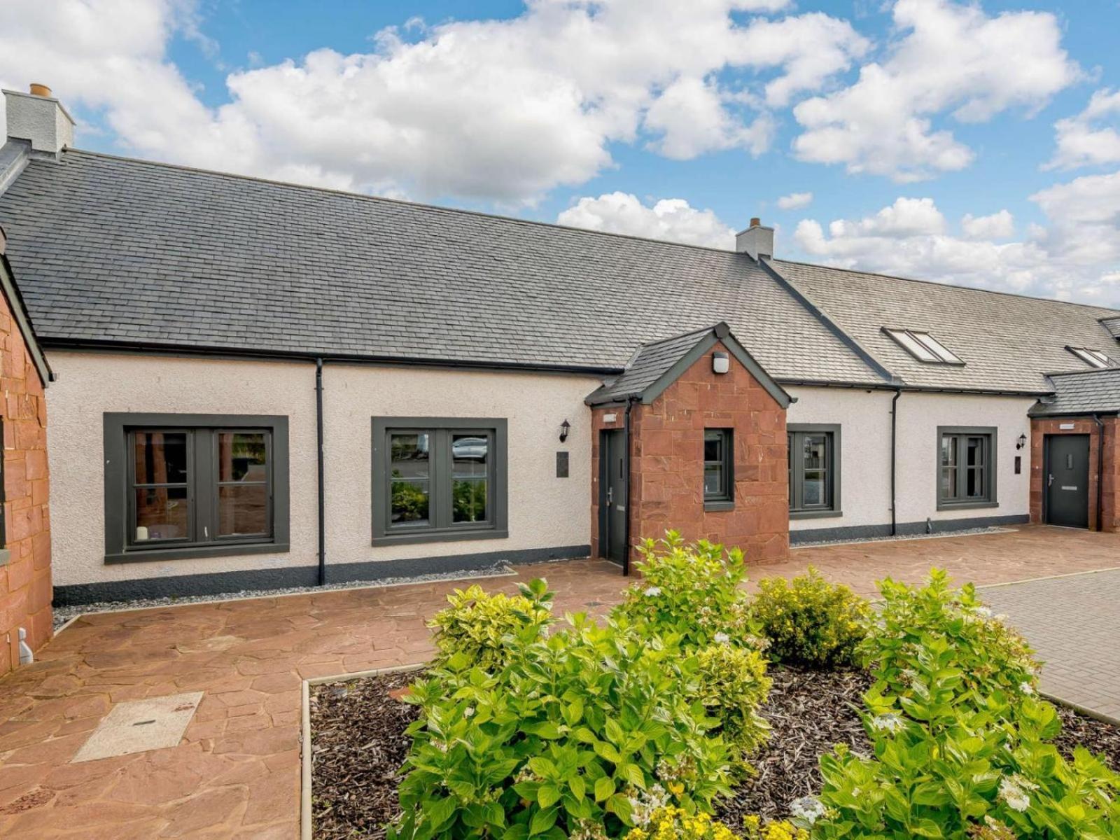 Westertonhill Holiday Lodges Balloch Exterior photo
